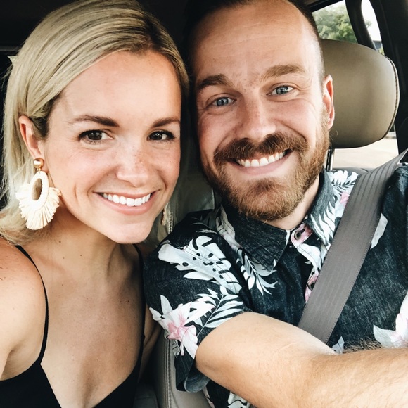 Meet your Posher, Haley - Picture 2 of 4